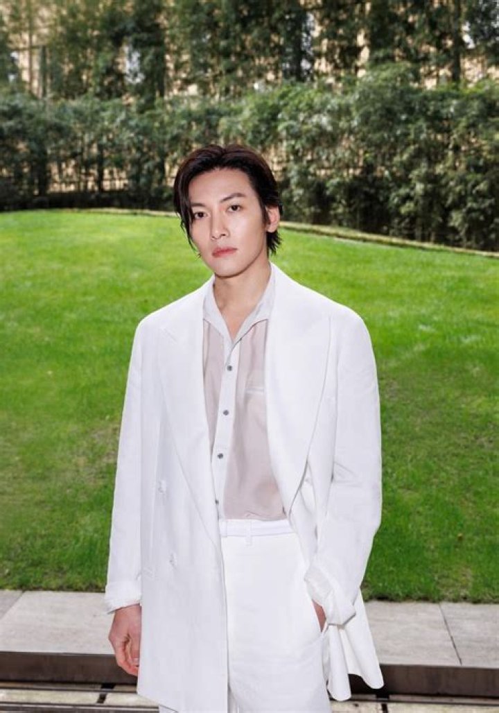 Chang-wook Ji Net Worth