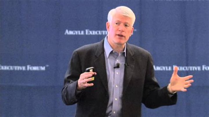 Larry Pennell Net Worth
