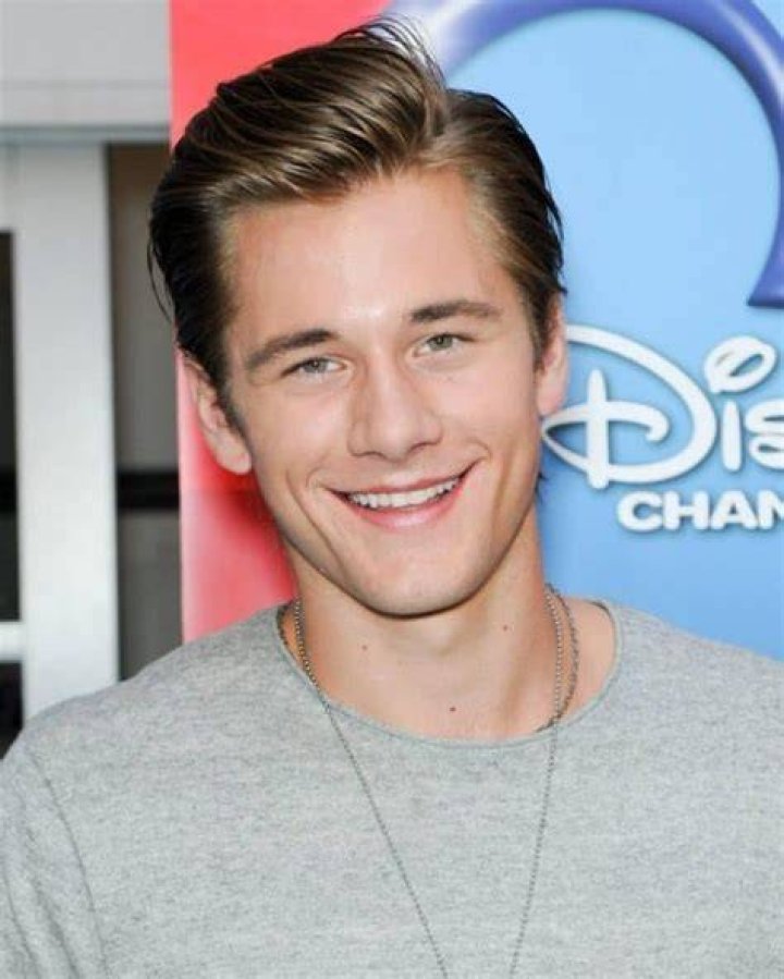 Luke Benward Net Worth