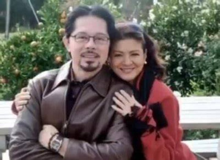 Sandy Andolong Net Worth